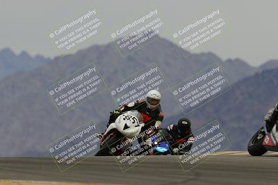 media/Jan-14-2023-SoCal Trackdays (Sat) [[497694156f]]/Turn 9 Set 2 (1130am)/